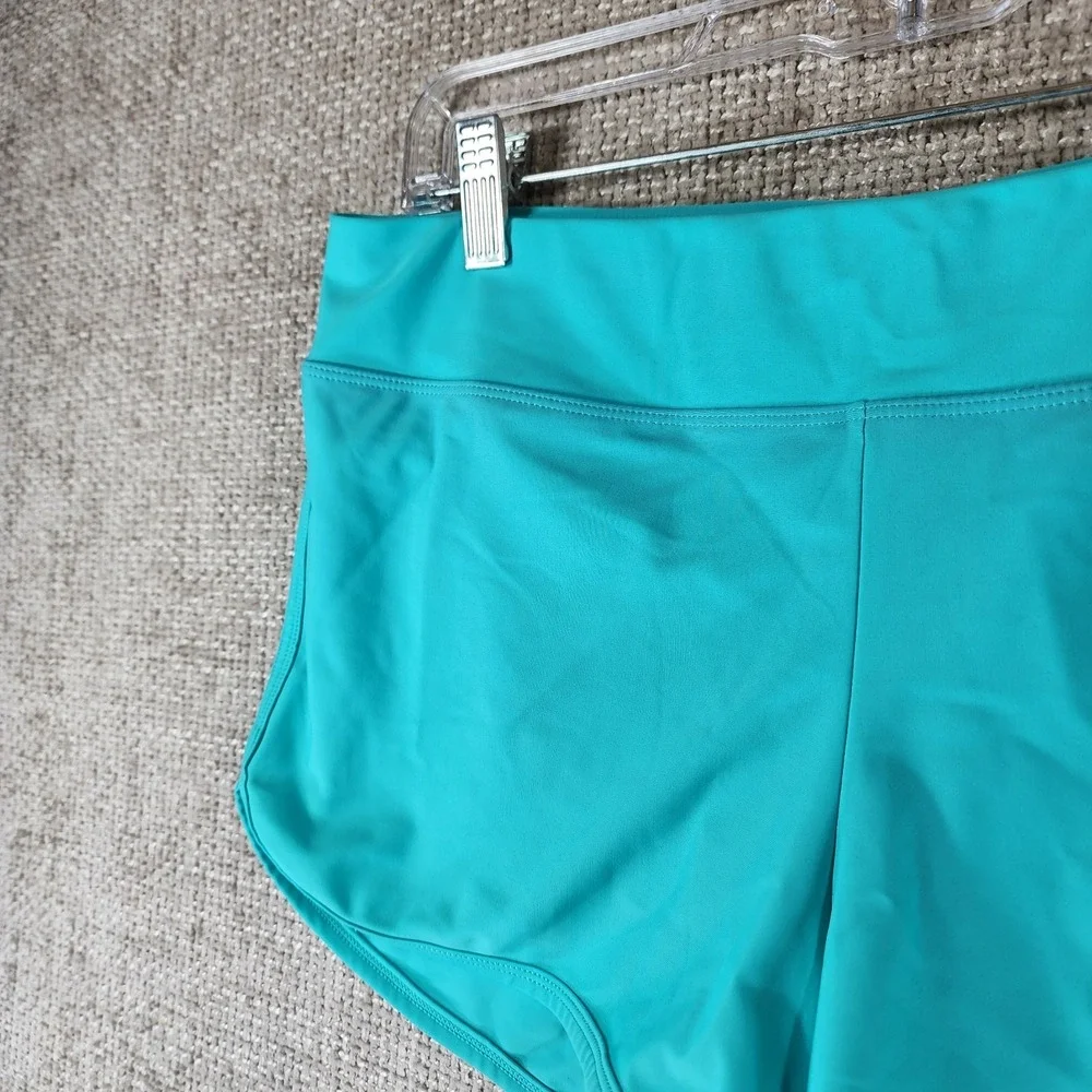 Carve Designs Womens M Board Shorts Aqua Stretch Lined Pockets Swimwear NWT